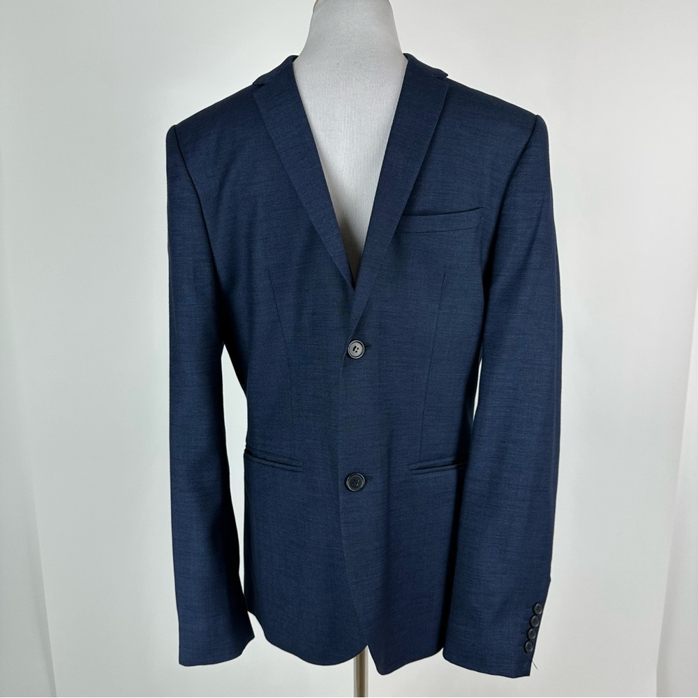 H&M Men’s Navy Two Button Skinny Fit Blazer Size 40 Regular